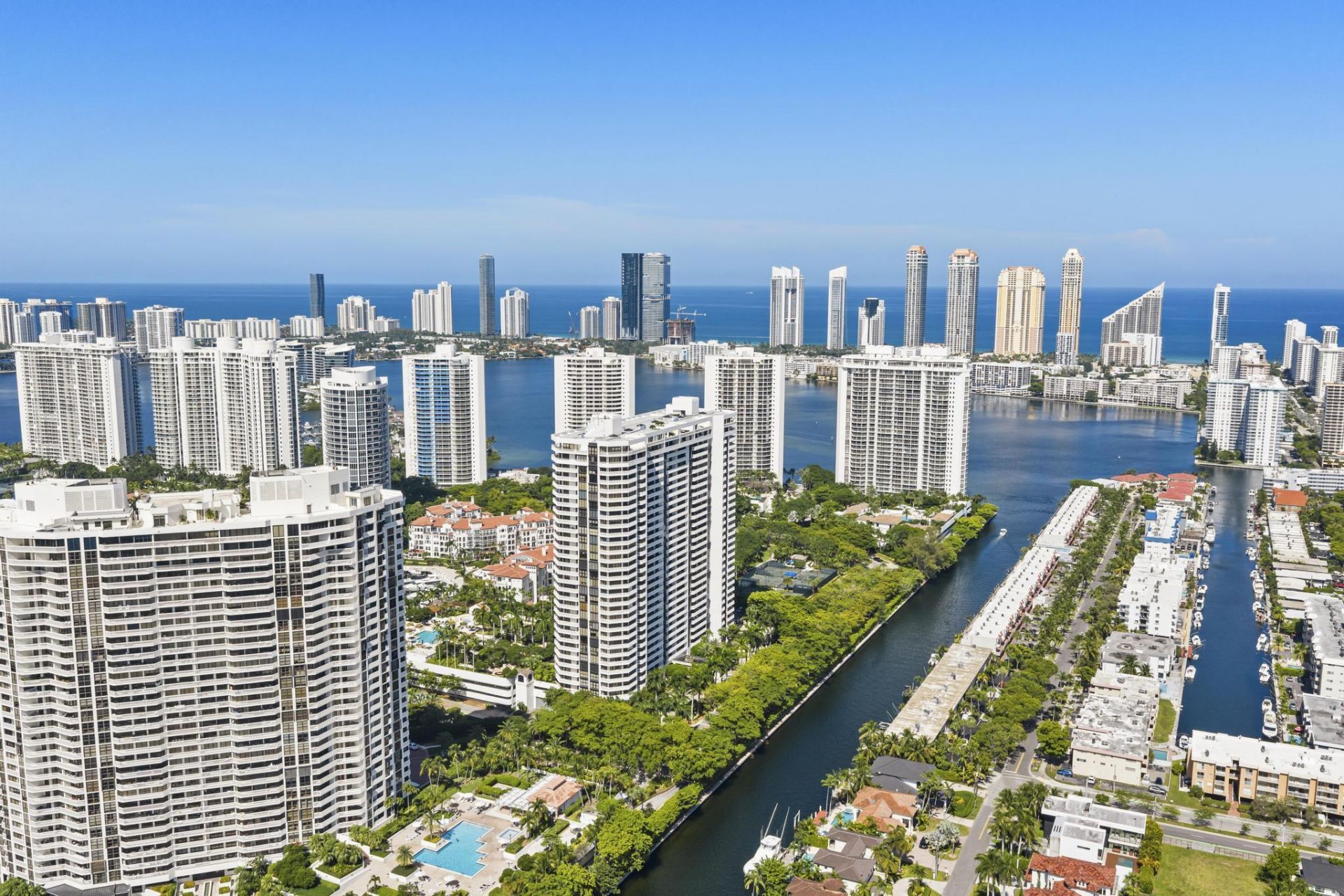 2000 Island Boulevard, Unit 903, Aventura, FL 33160 Photo
