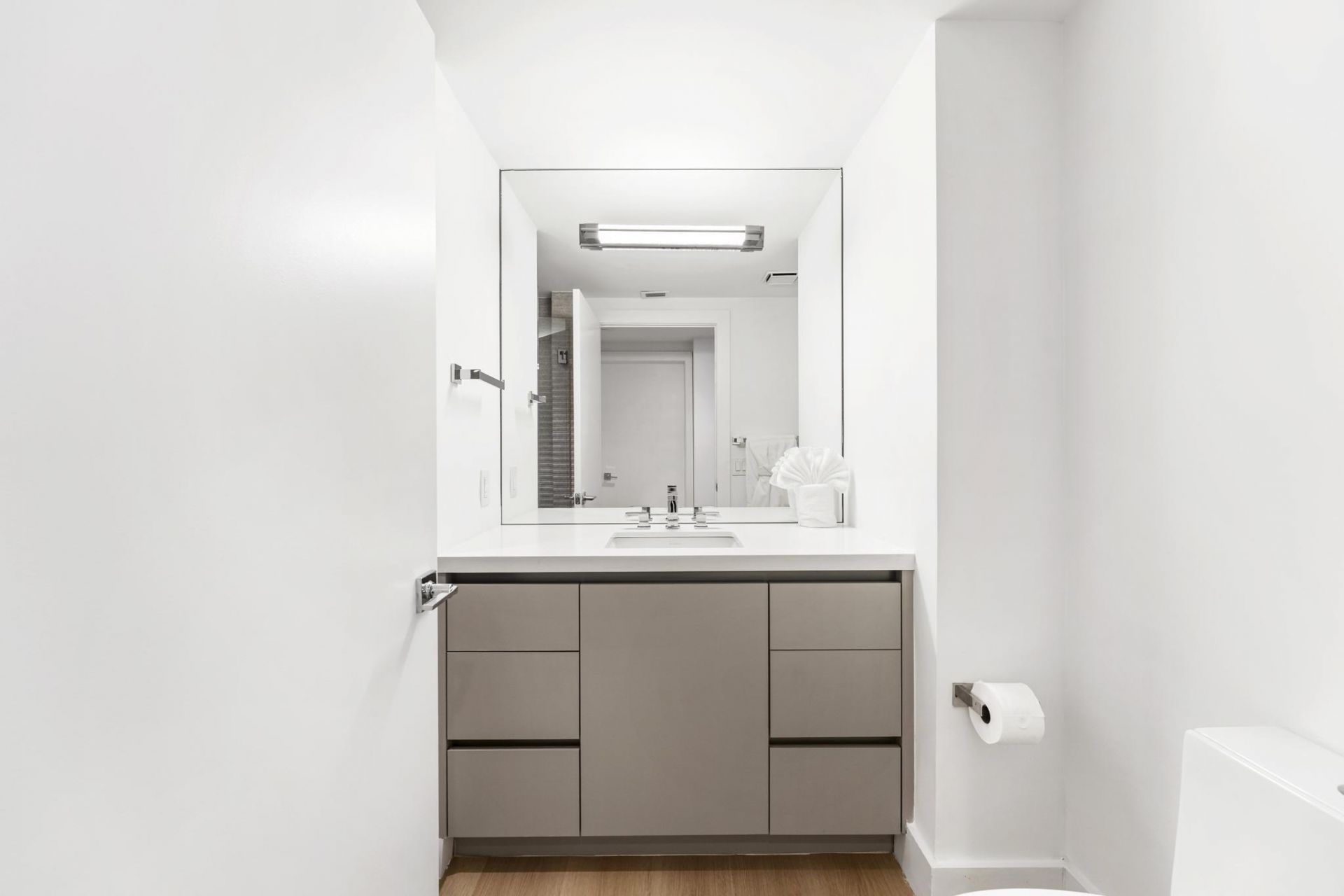 2000 Island Boulevard, Unit 903, Aventura, FL 33160 Photo