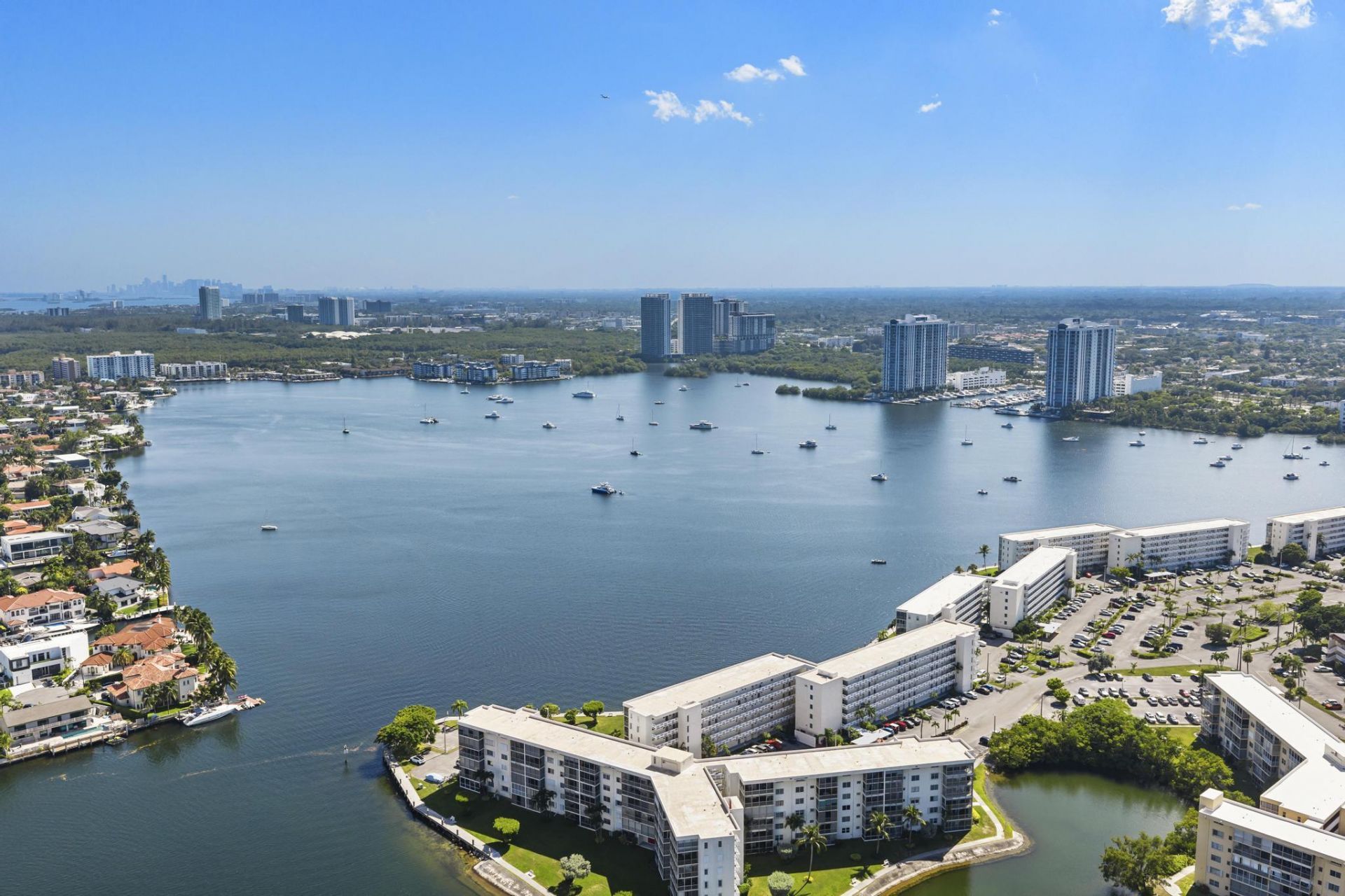 2000 Island Boulevard, Unit 903, Aventura, FL 33160 Photo