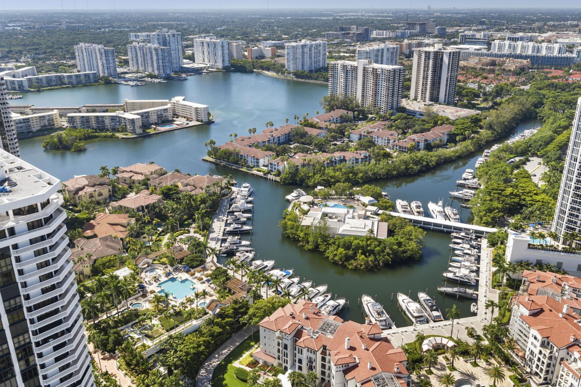 2000 Island Boulevard, Unit 903, Aventura, FL 33160 Photo