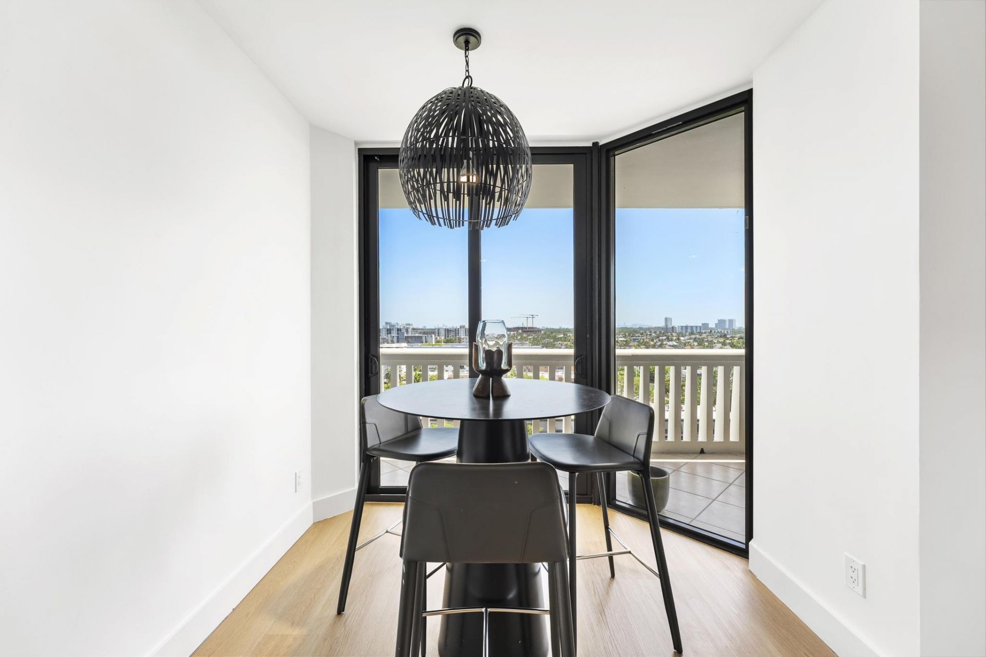 2000 Island Boulevard, Unit 903, Aventura, FL 33160 Photo