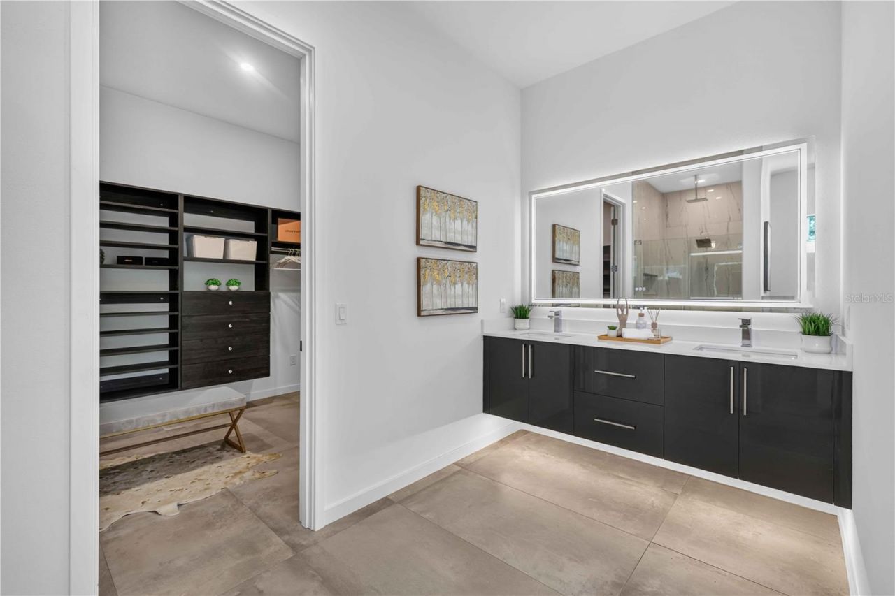 2419 Hillview Street Street, Sarasota, FL 34239 Photo