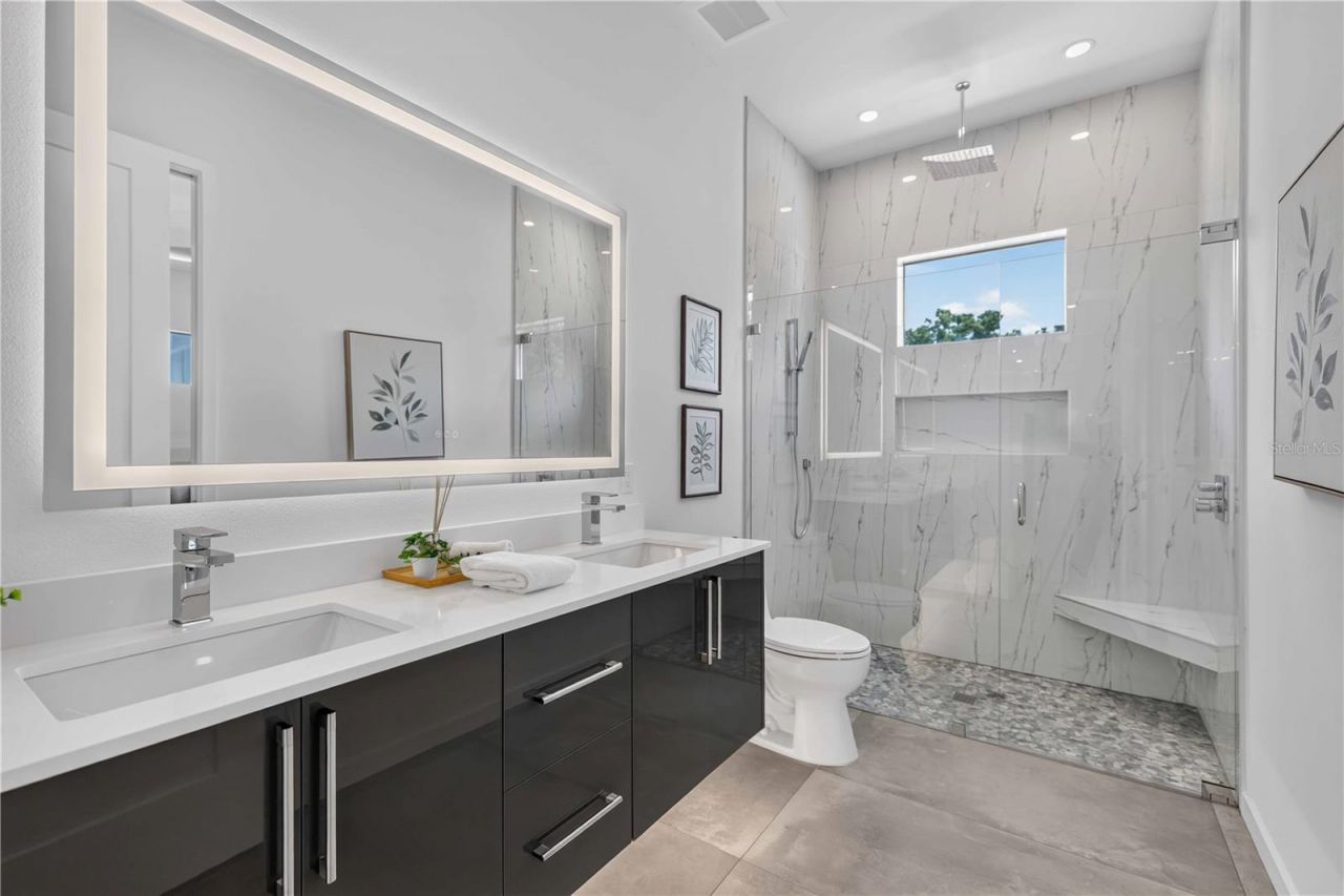 2419 Hillview Street Street, Sarasota, FL 34239 Photo