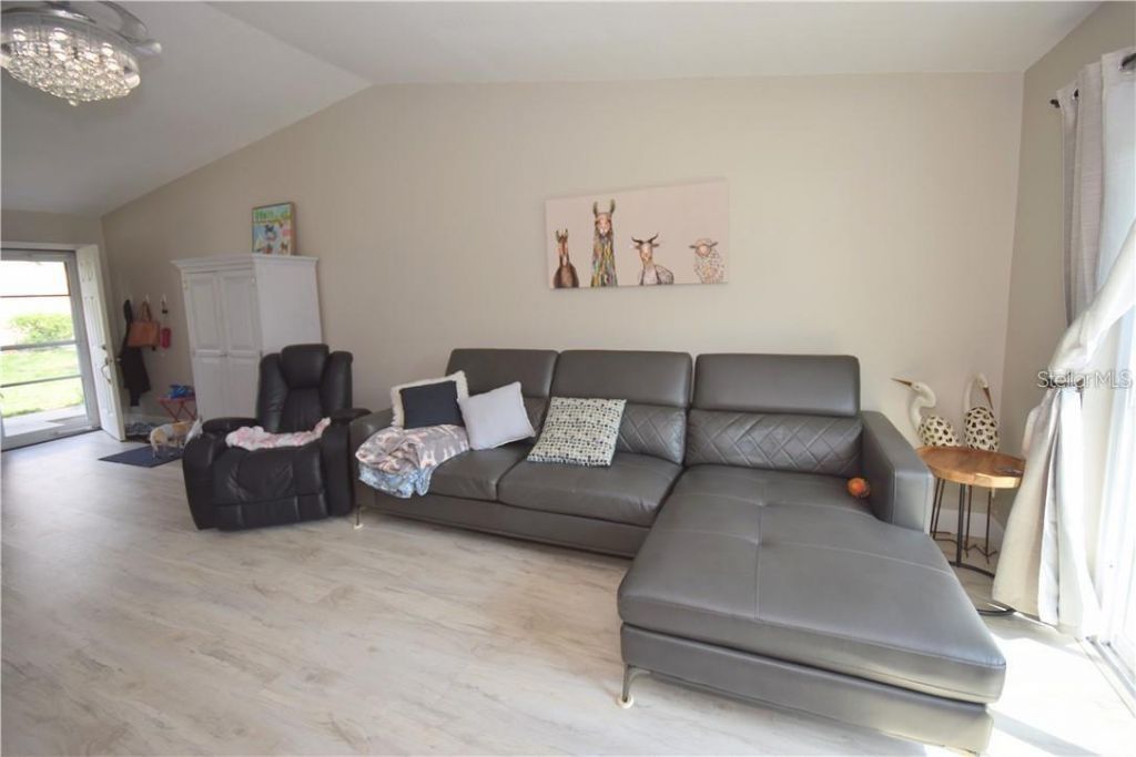 3123 39th Street S, Unit C, Saint Petersburg, FL 33711 Photo