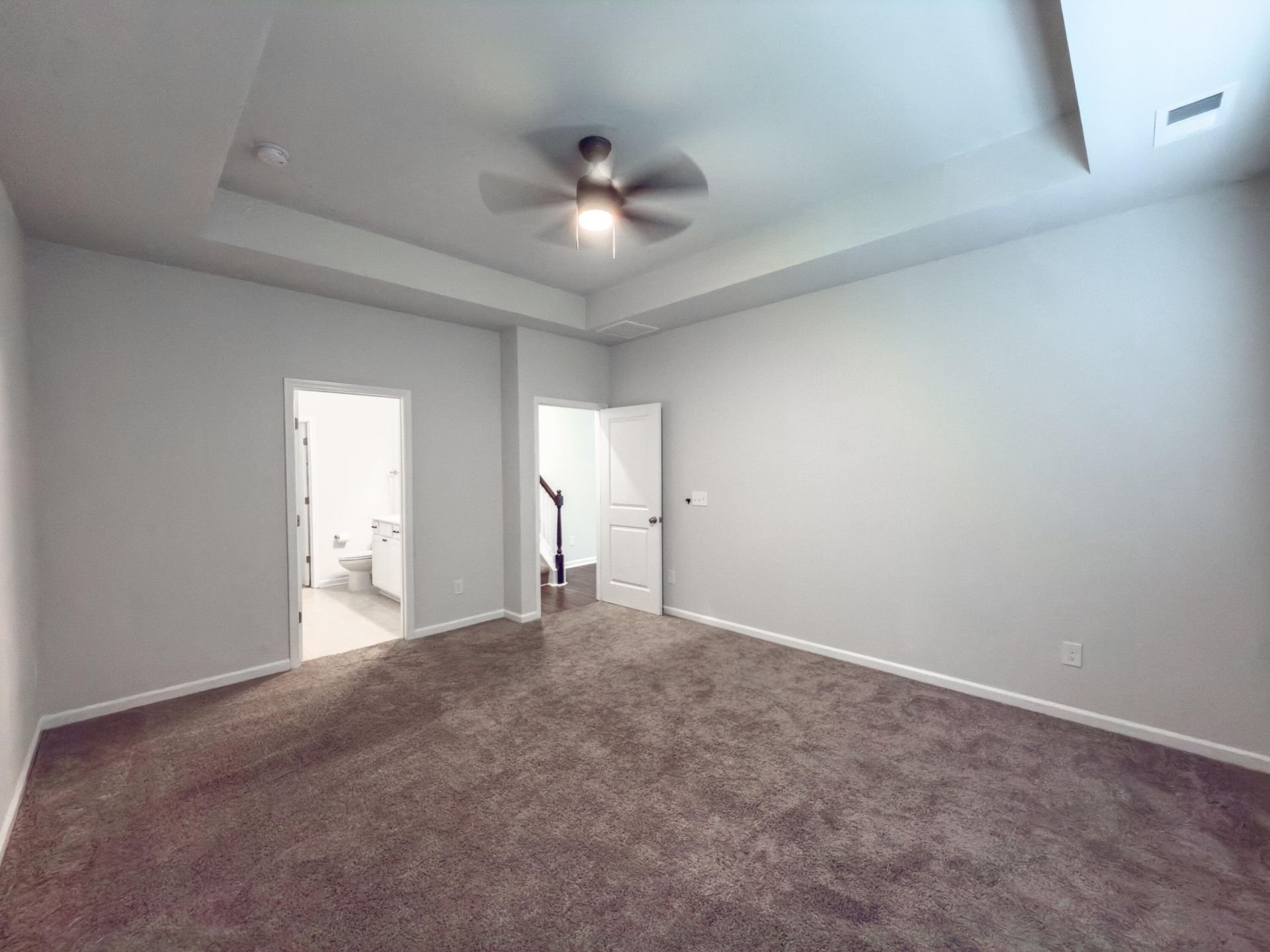 433 Lundby Drive Photo 10
