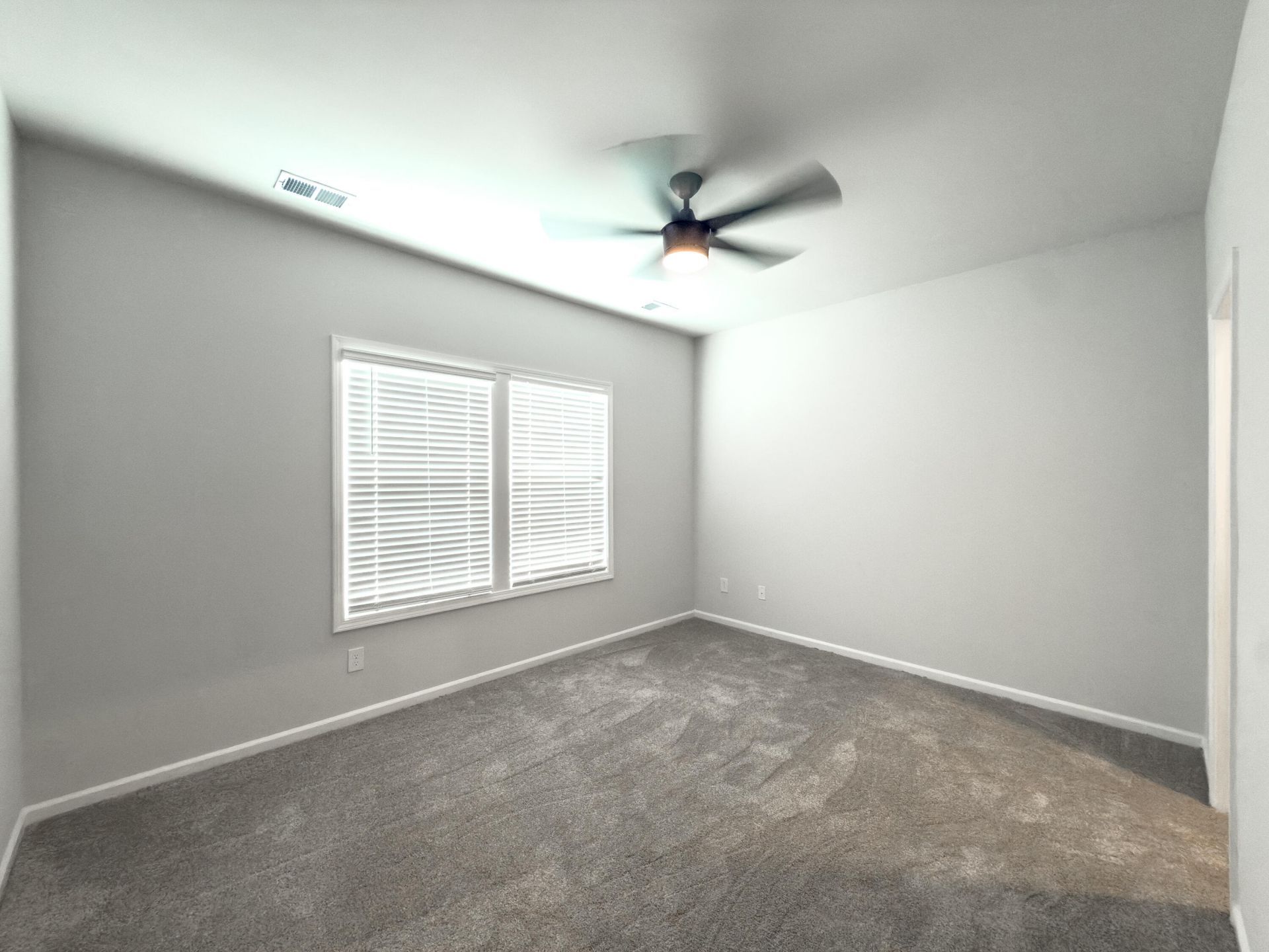 433 Lundby Drive Photo 14