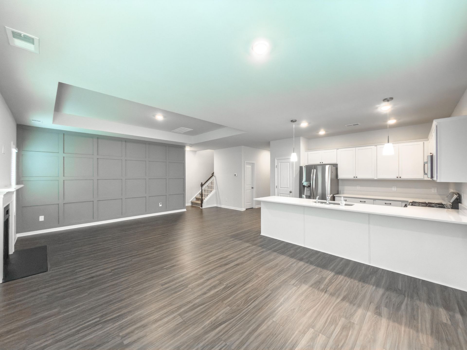 433 Lundby Drive Photo 4