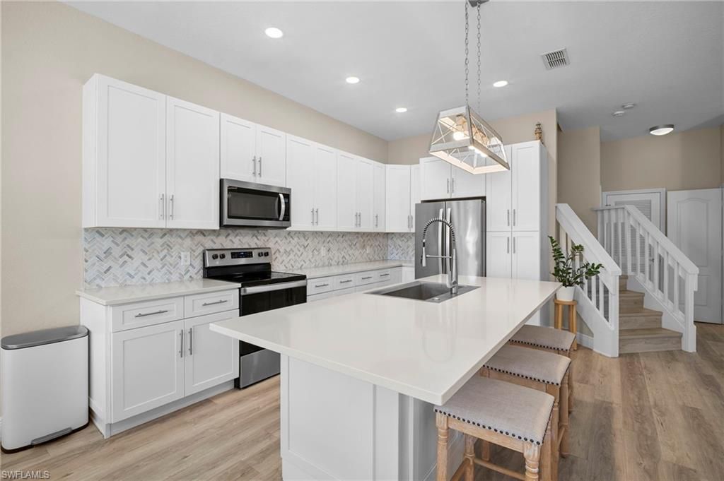 9049 Spring Mountain Way , Fort Myers, FL 33908 Photo