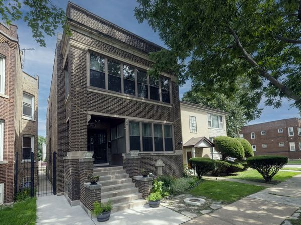 5104 W Hutchinson Street , Unit 2, Chicago, IL 60641