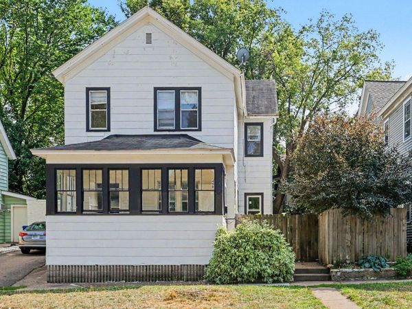 498 Beaumont Street , Saint Paul, MN 55130