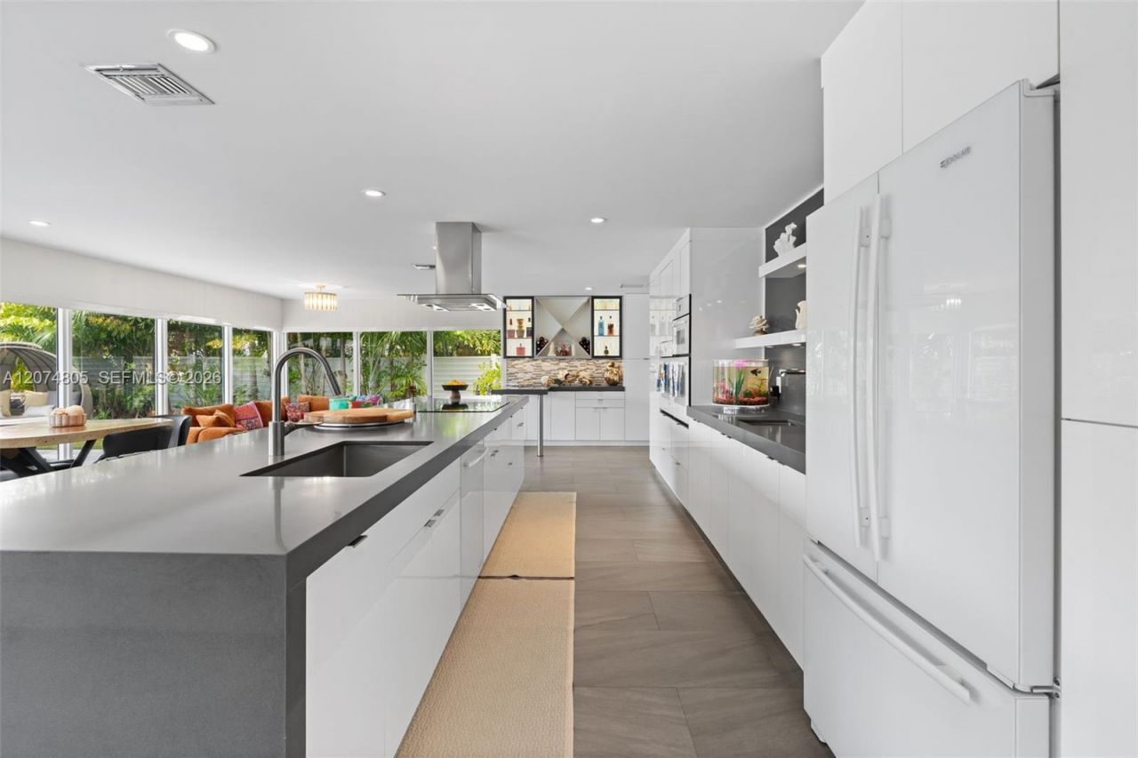 2812 NE 28th St , Fort Lauderdale, FL 33306 Photo