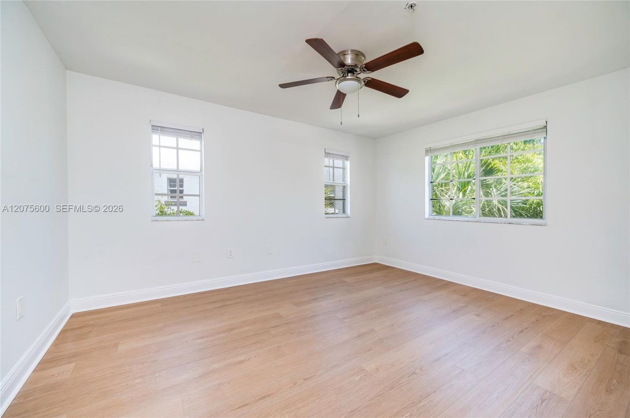 11145 SW 6th St, Unit 302, Pembroke Pines, FL 33025 Photo