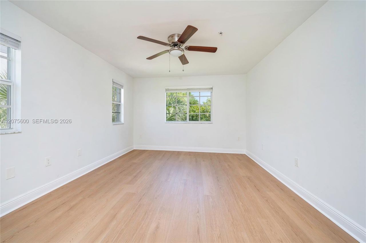 11145 SW 6th St, Unit 302, Pembroke Pines, FL 33025 Photo