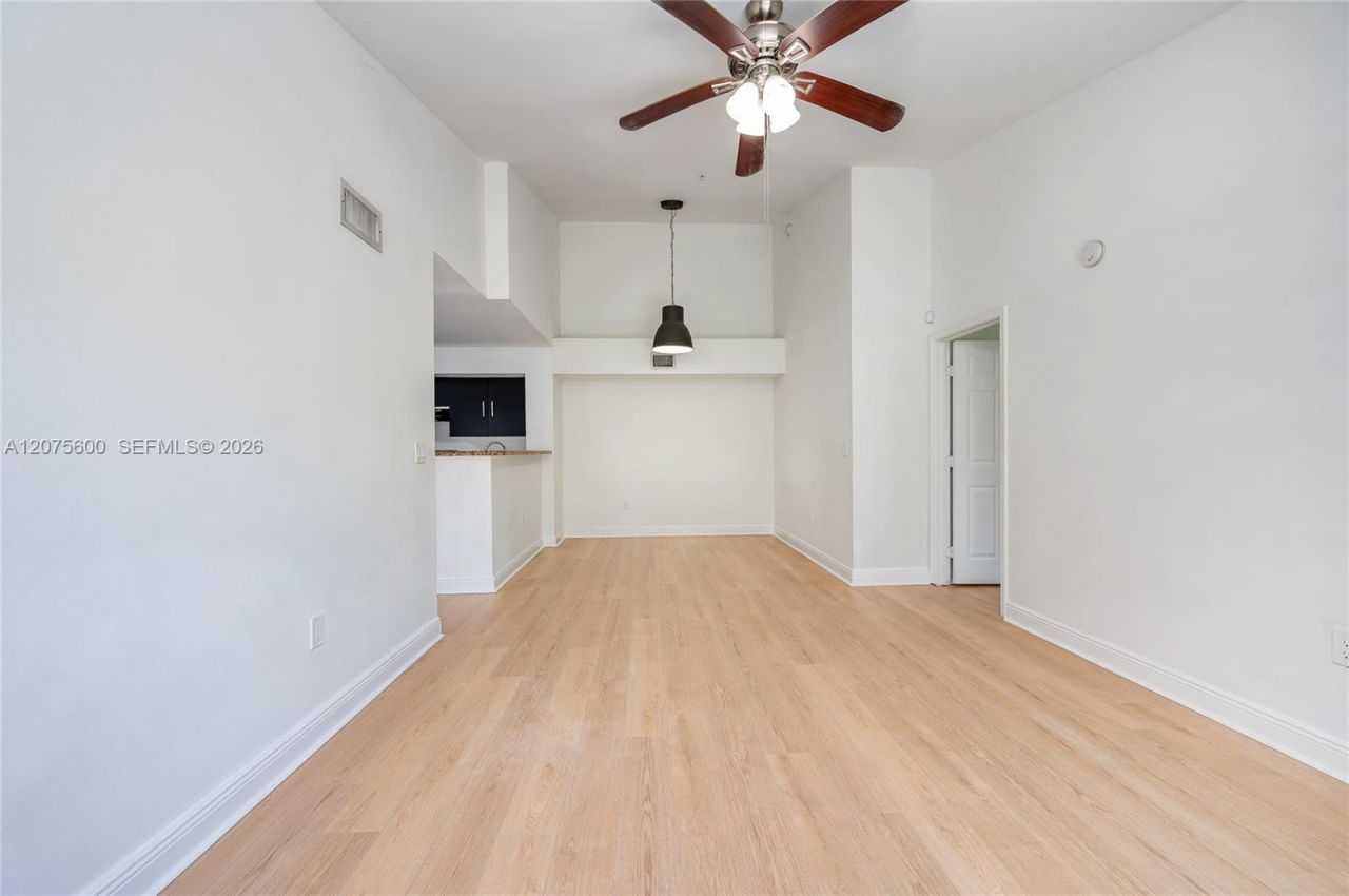 11145 SW 6th St, Unit 302, Pembroke Pines, FL 33025 Photo