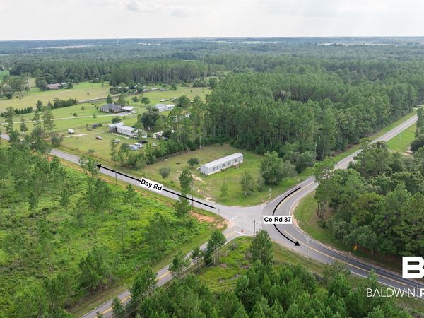 0 Day Rd, Robertsdale, AL 36567