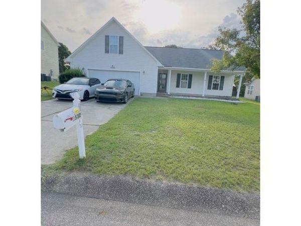 2532 Crumpler Drive, Hope Mills, NC 28348