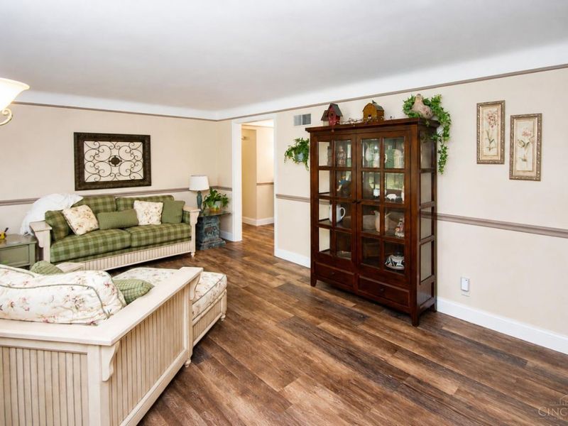 1228 Ronlee Drive, Miami Township, OH 45150 Photo 3