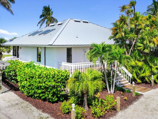 3 Beach Homes, Unit 3, Captiva, FL 33924