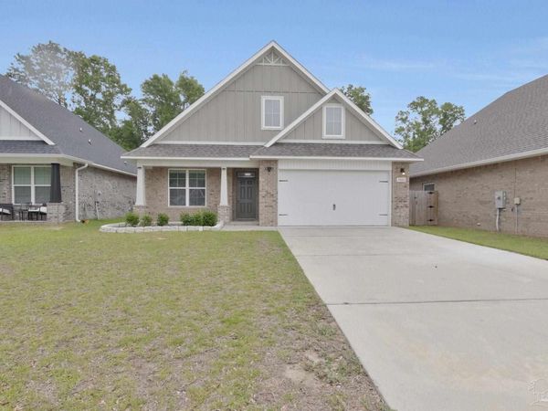 5402 Parkside Dr, Pace, FL 32571
