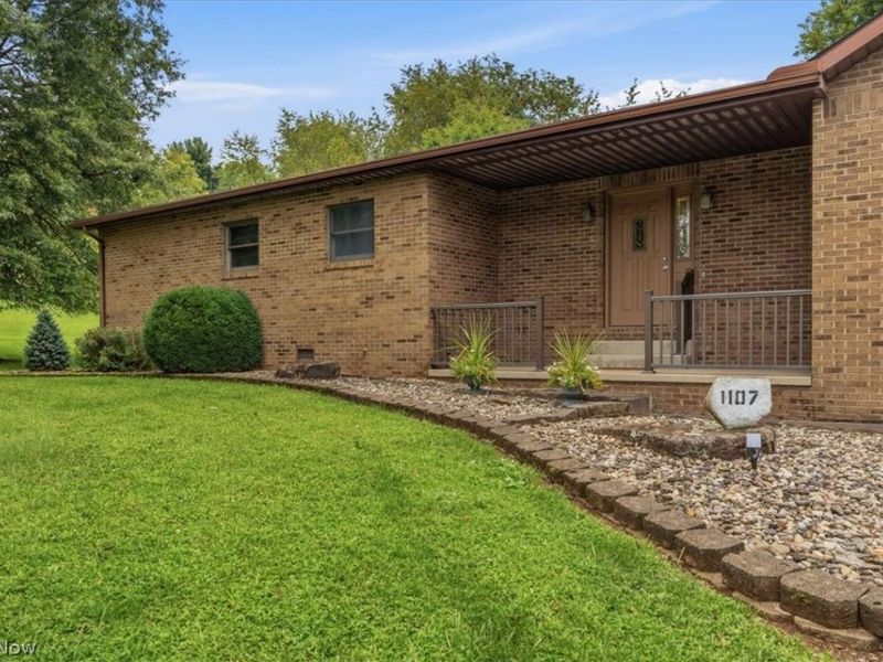 1107 Mill Branch Road, Belpre, OH 45714 Photo 2