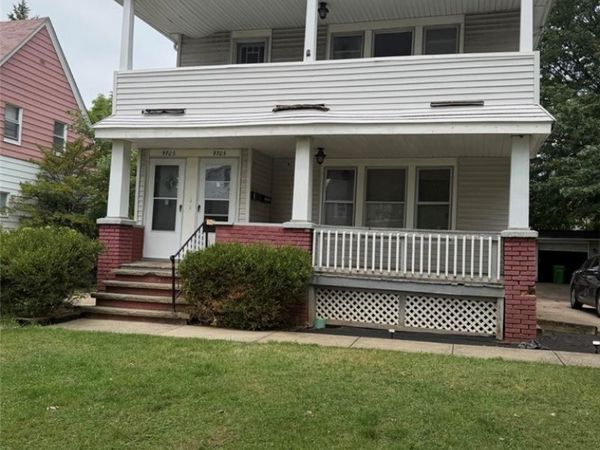9703 Park Heights Avenue , Garfield Heights, OH 44125