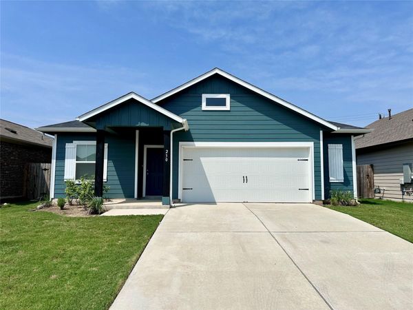 230 Olympic DR, Kyle, TX 78640