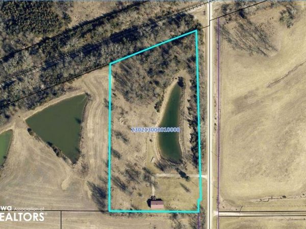 23701 260Th Avenue, Centerville, IA 52544