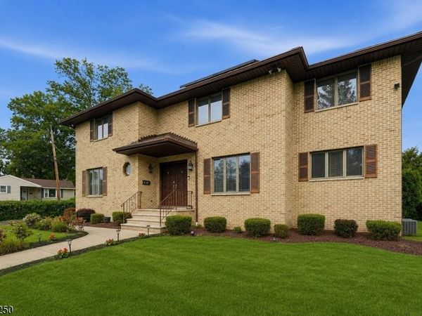 41 Florham Rd, Parsippany-Troy Hills, NJ 07054