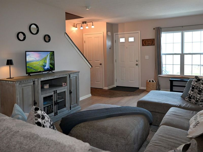 8289 Bruntsfield Road , Columbus, OH 43235 Photo 5