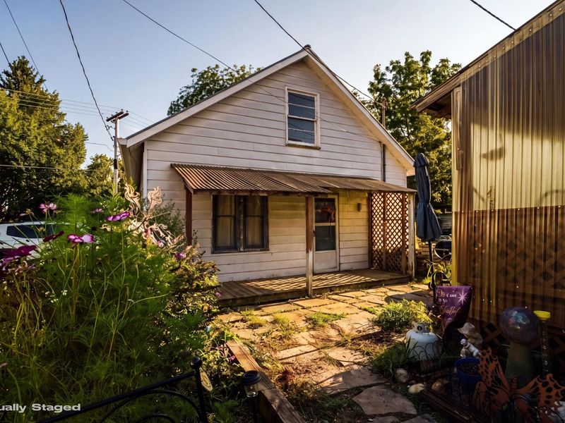 173 Plymouth Street, Bucyrus, OH 44820 Photo 2
