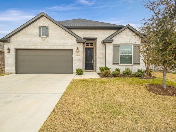 1913 Briar Hill Drive, Denton, TX 76207