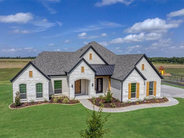 101 Jasper Lane, Van Alstyne, TX 75495