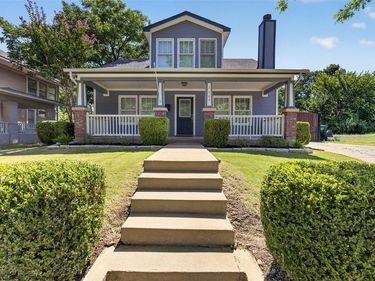 2205 College Avenue, Fort Worth, TX 76110