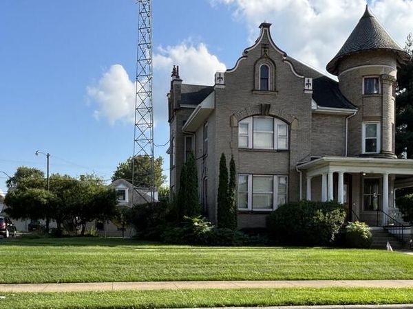 403 E. Rensselaer, Bucyrus, OH 44820