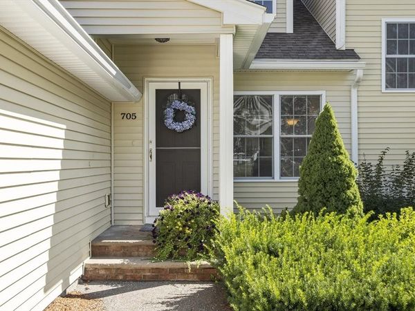 705 Autumn Ridge Dr, Unit 705, Ayer, MA 01432