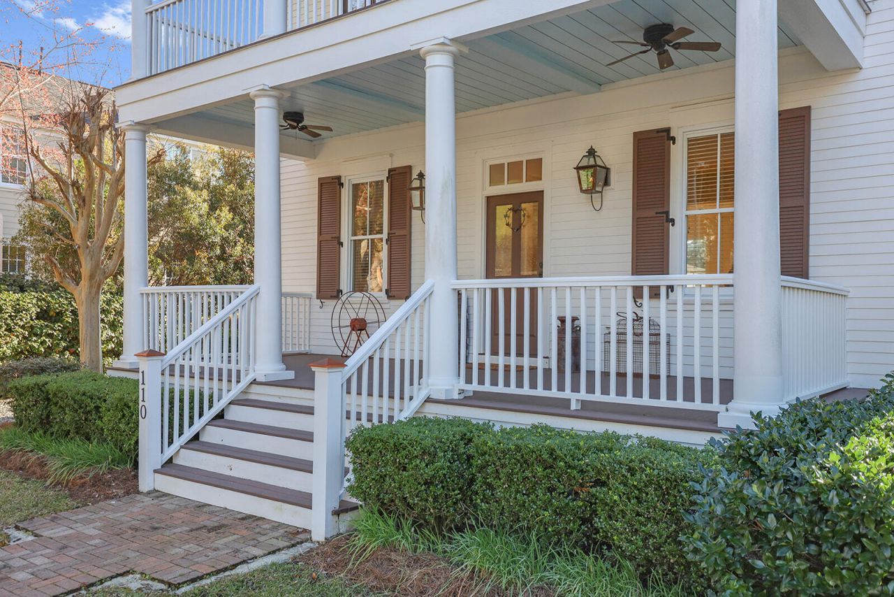 110 Great Heron Way Photo 2