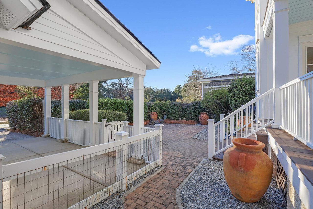 110 Great Heron Way Photo 45