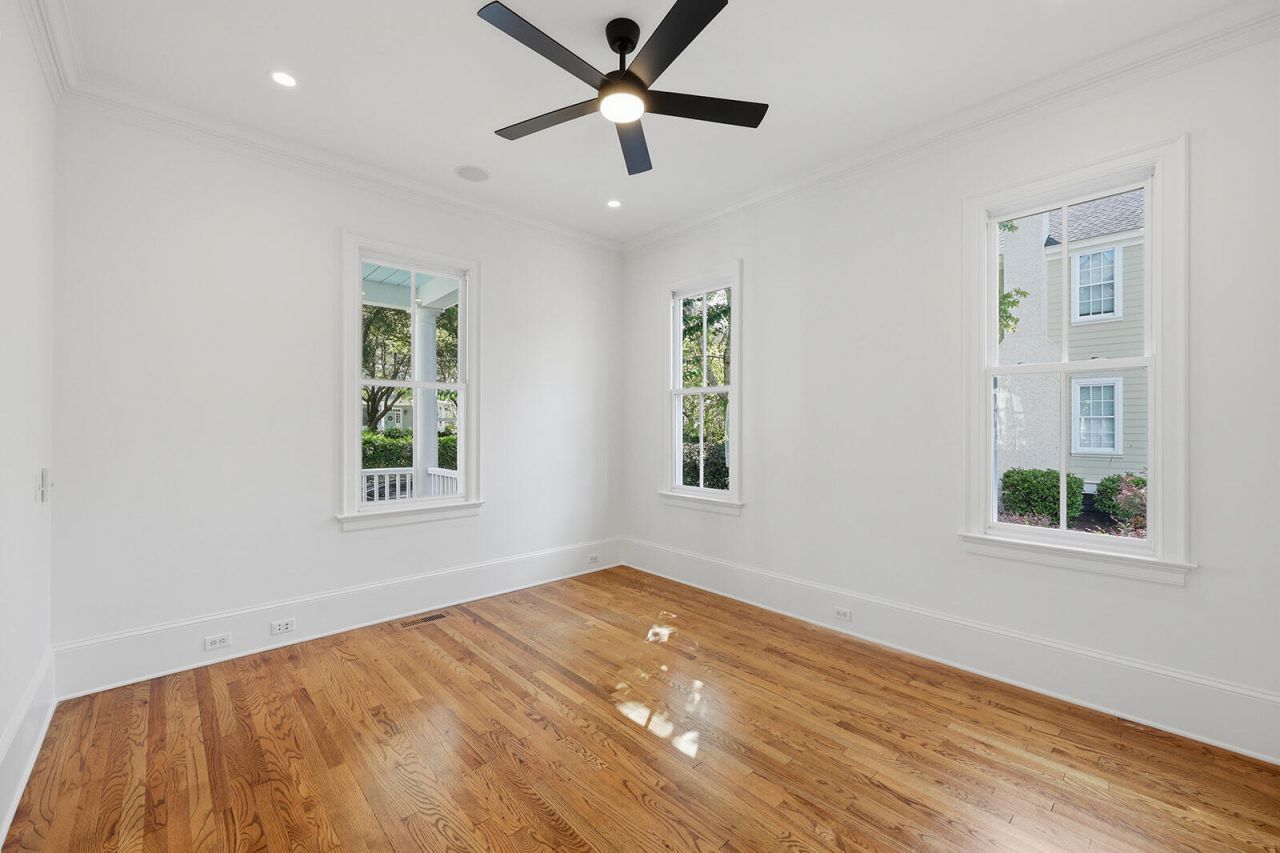 110 Great Heron Way Photo 7