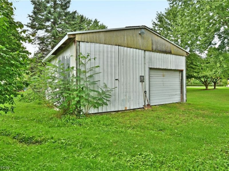 919 Owsley Street, Masury, OH 44438 Photo 9