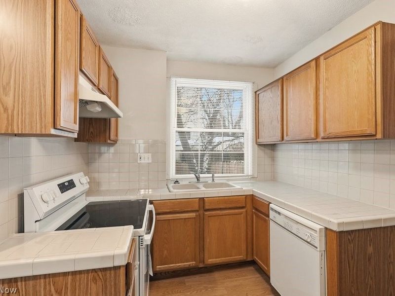 1899 Hillside Terrace , Akron, OH 44305 Photo 23