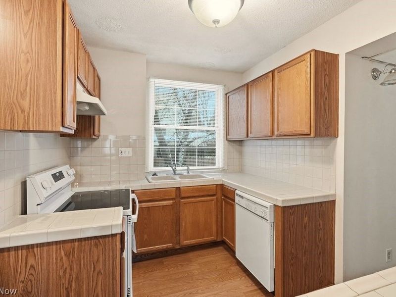 1899 Hillside Terrace , Akron, OH 44305 Photo 24