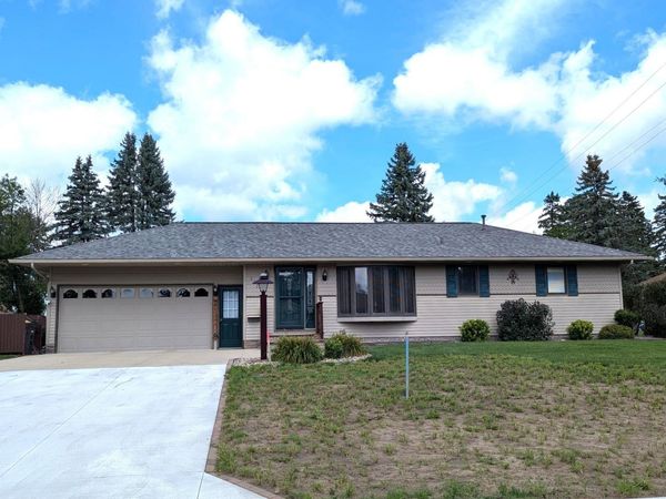 312 Maywood Avenue, Eagle Lake, MN 56024