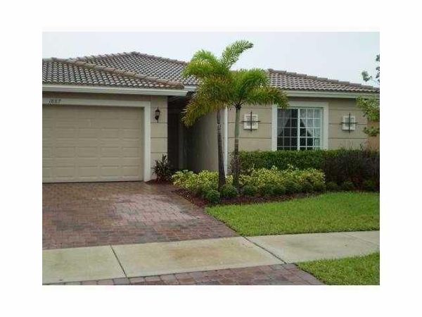 1887 Newport Isles Boulevard, Port St. Lucie, FL 34953