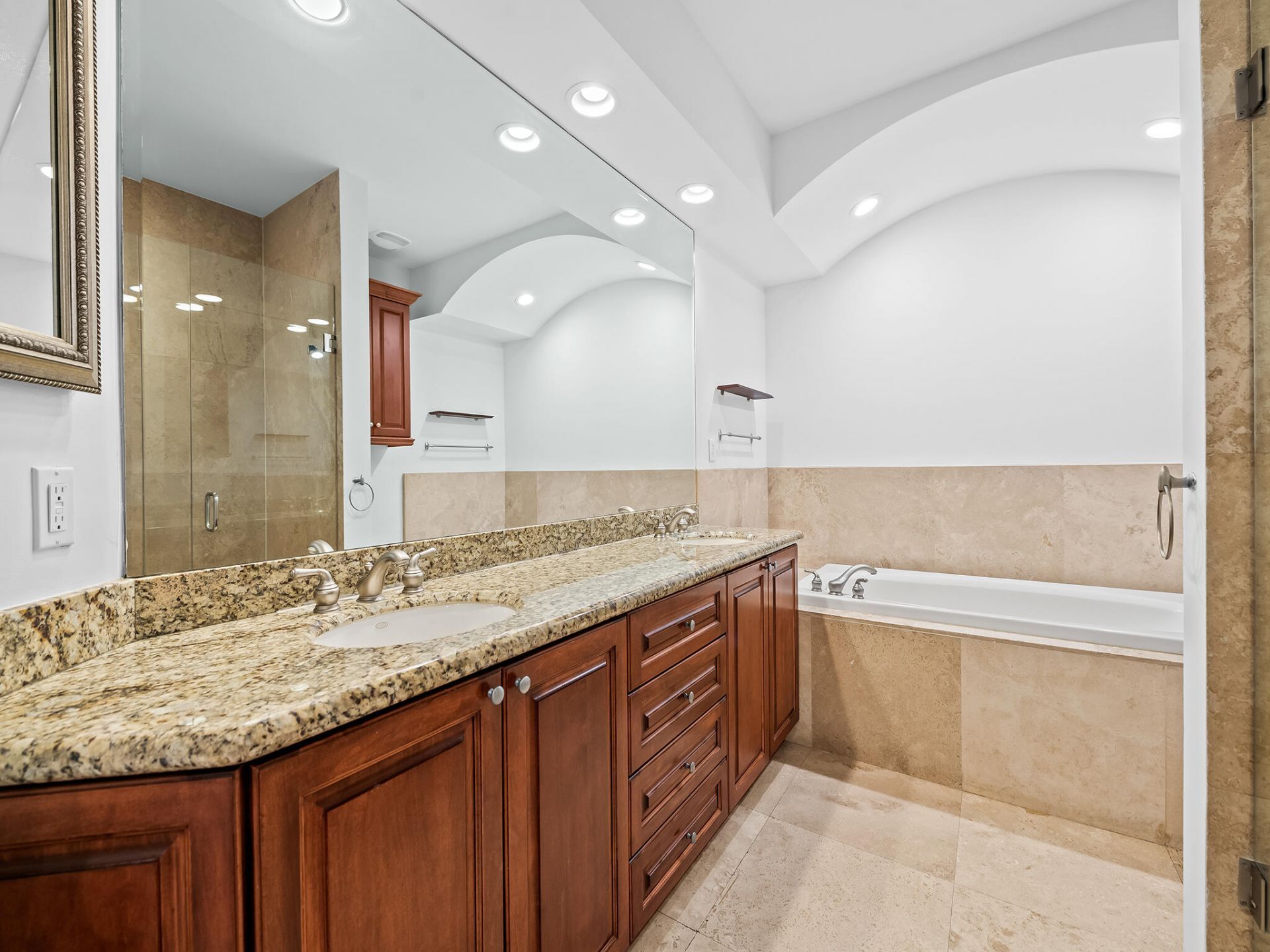 1423 NE 26th Avenue, Unit 1423, Fort Lauderdale, FL 33304 Photo
