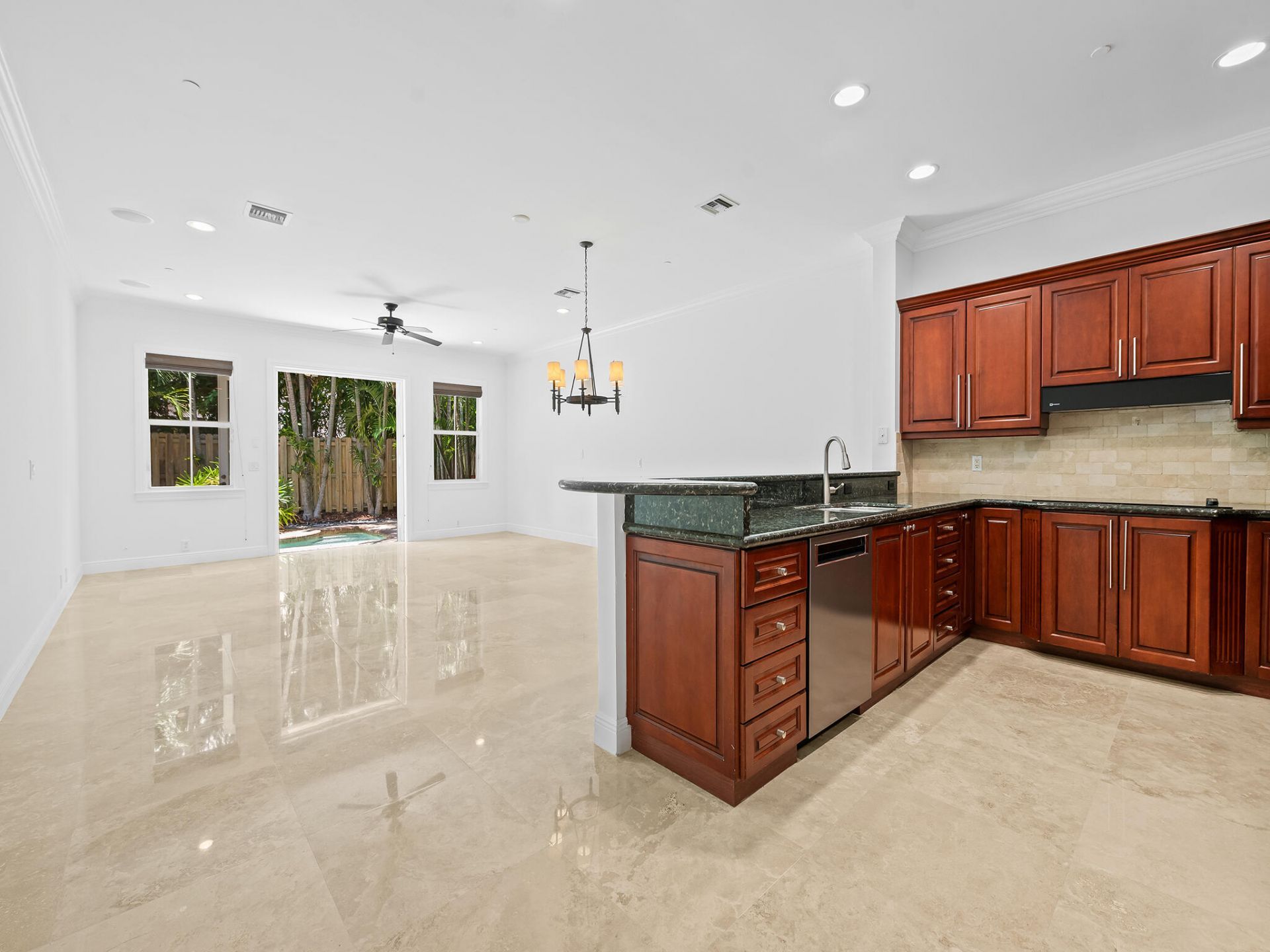 1423 NE 26th Avenue, Unit 1423, Fort Lauderdale, FL 33304 Photo
