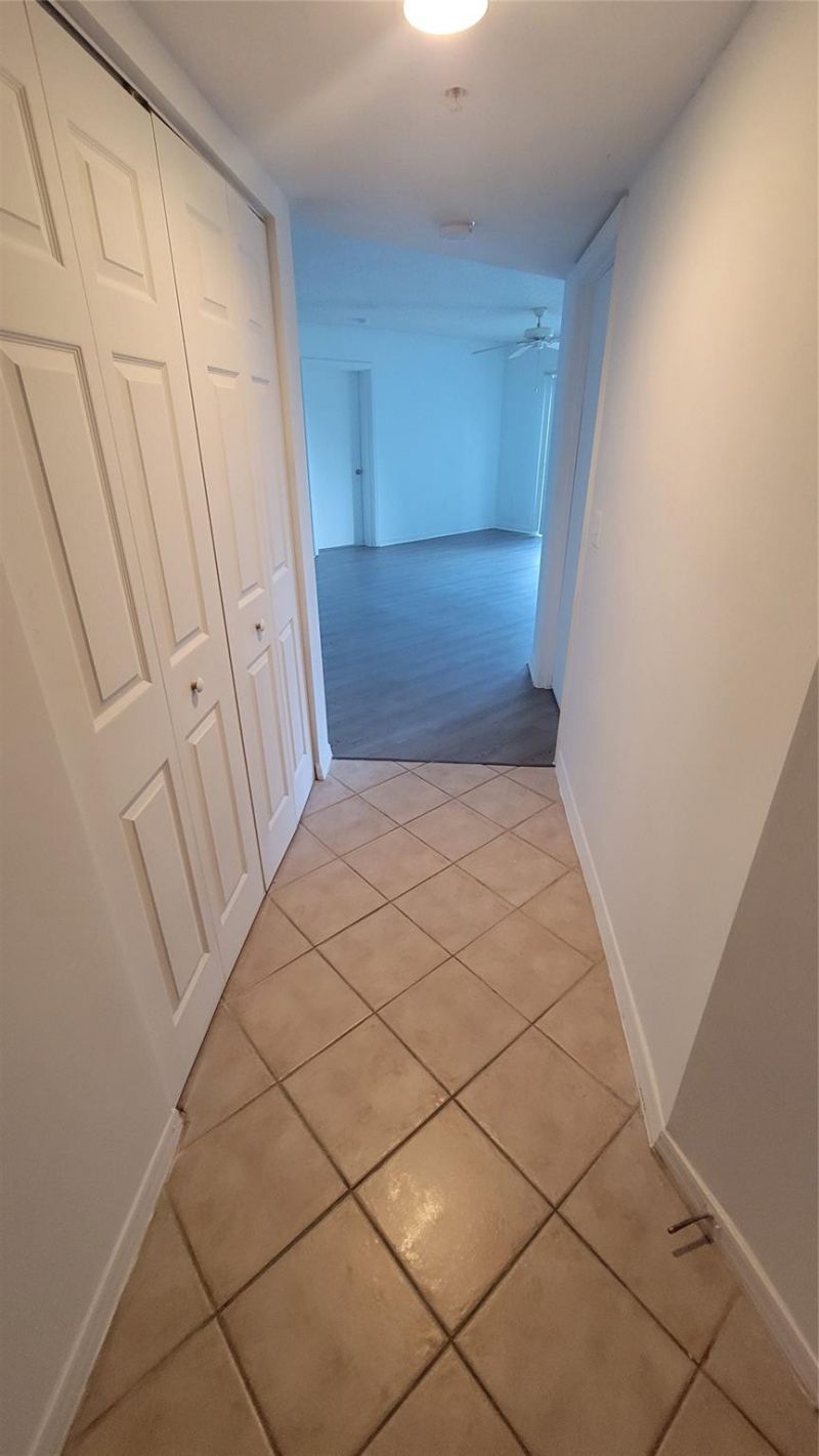 4163 N Haverhill Road, Unit 1203, West Palm Beach, FL 33417 Photo