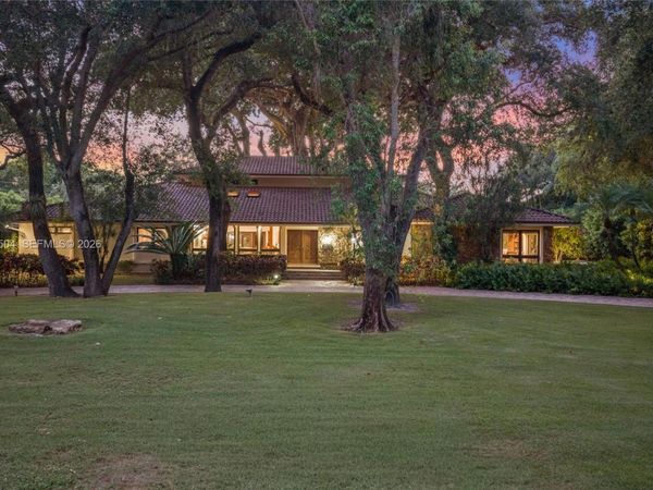9490 Old Cutler Ln , Coral Gables, FL 33156