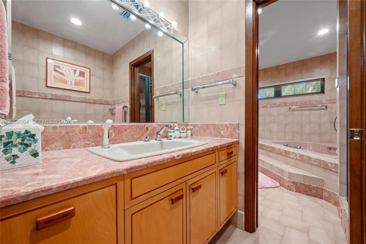 9490 Old Cutler Ln , Coral Gables, FL 33156 Photo