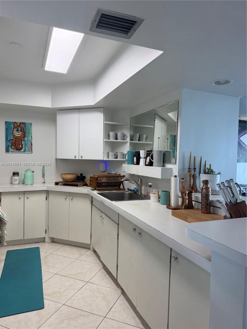 3111 N Ocean Dr , Unit 1611, Hollywood, FL 33019 Photo