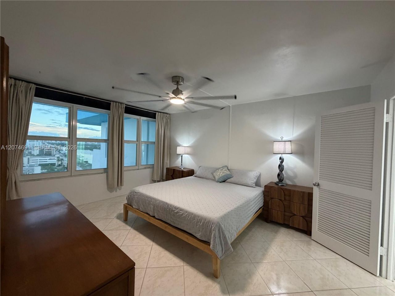 3111 N Ocean Dr, Unit 1611, Hollywood, FL 33019 Photo